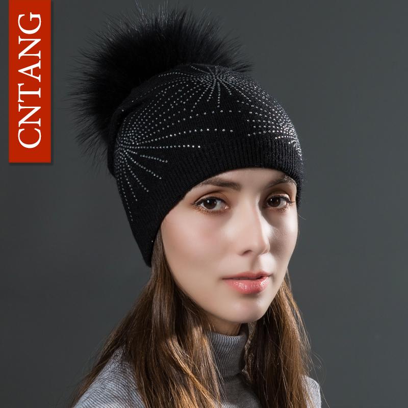 

CNTANG 2020 Rhinestone Knitted Wool Hats With Natural Raccoon Fur Pom Pom Caps Autumn Winter Warm Hat For Women Fashion Beanies, Black