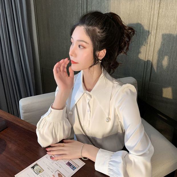 

2021 Design Sense White Niche Female Spring and Autumn New Style Chiffon Inner Superior Temperament Long Shirt N9U4