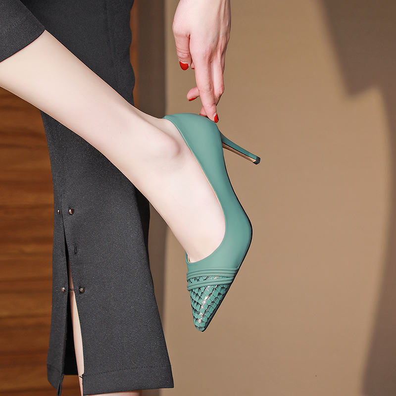 

2021 Women's 22-24.5cm Patent Engraving Serpentine + Lambskin High-heeled Shoes for Women NEVQ, Green.