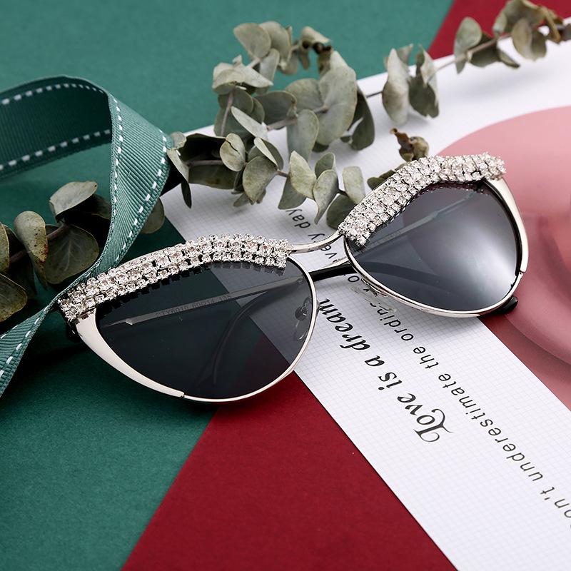

Sunglasses 2021 Celebrity Women Men Cat Eyes Luxury Diamond Sexy Small Glasses For Ladies Vintage Shades Female UV400