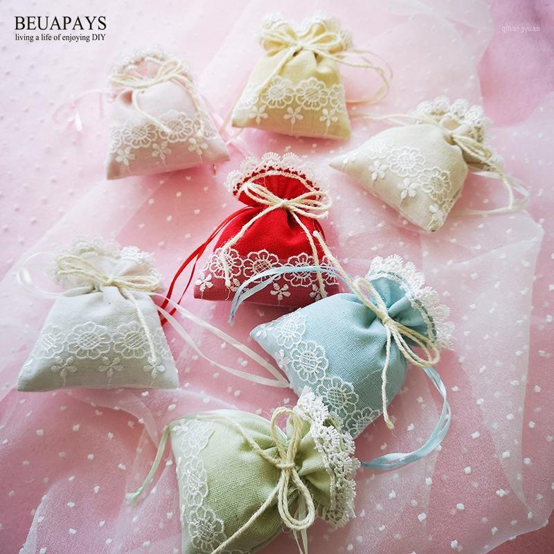 

20pcs Creative candy bag with lace fabric ribbon DIY candy box baby shower wedding decoration Christmas gift festival gift boxes1