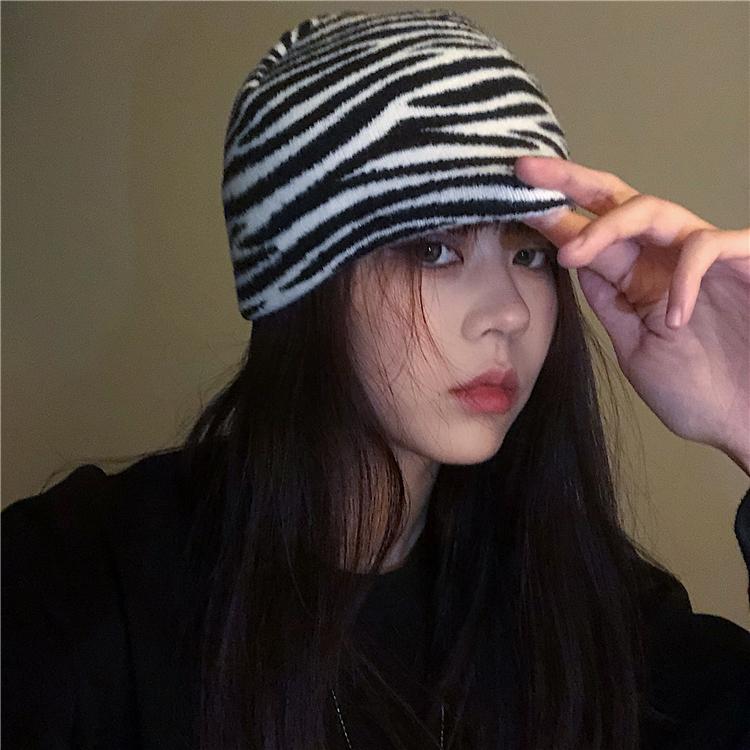 

Beanie/Skull Caps Special Offer No Less! Firm Offers The Very Irregular Qiu Dong Joker Cow Grain Hat Zebra Knitted Cap
