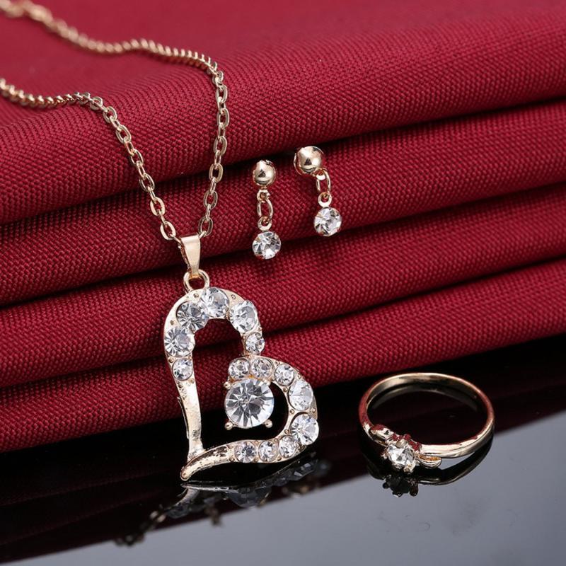 

Chains Accessor Heart Women Sets For Jewelry EarringsWedding Crystal Necklace Fashion Necklaces & Pendants