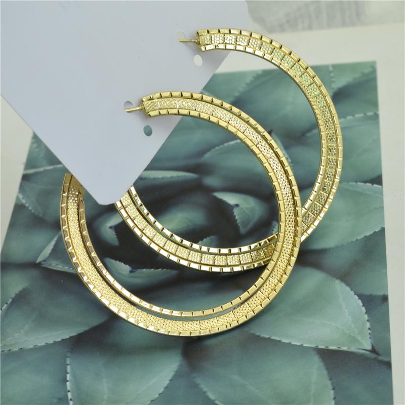 

Hoop Earrings for women Wide plate embossed 2020 Big circle gold plated Fashion wild personality Gifts for Young girl Earrings