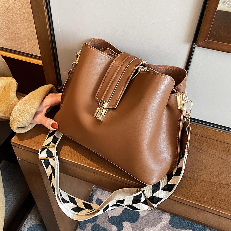 

Retro PU Leather Bucket Crossbody Bags 2021 Designer Fashion Lady Luxury Brown Shoulder Handbags, Black