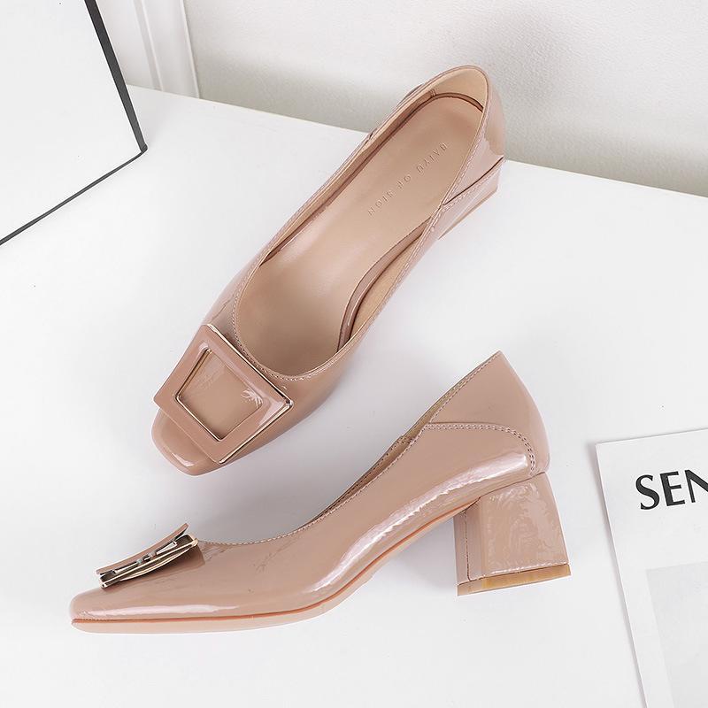 

2020 Spring Summer Patent Leather Square Toe Square Med Heels Dress Shoes Black Woman Loafers Slip-on Pumps Shoes H00671