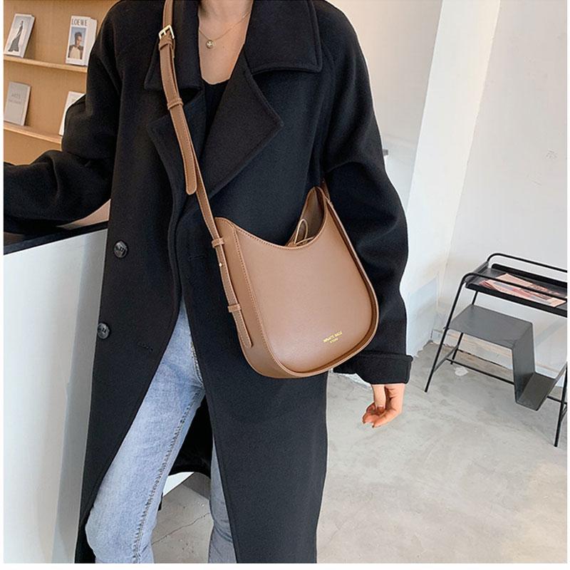 

2021 Women Vintage Bucket Bags Fashion Handbag Crossbody Shoulder Bag PU Leather Lady Retro Armpit Bag Winter Purses, Black