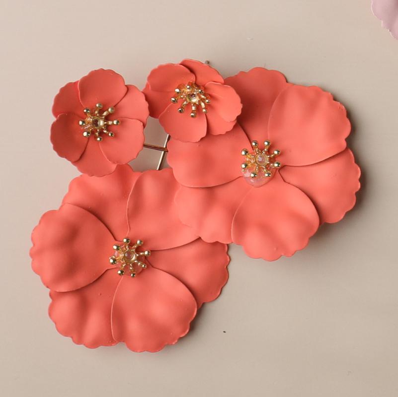 

Korean Fashion Long Dangle Flower Earring for Women Temperament Metal Statement Drop Earring Wedding Brincos Bijoux Gift