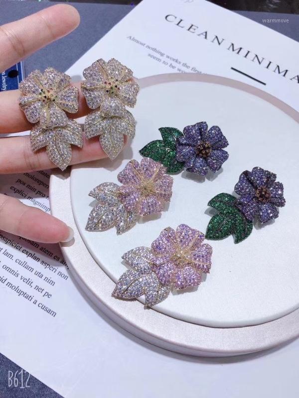 

2020 new micro set tricolor Earl Flower Leaf Earrings elegant fashion personalized Earrings1