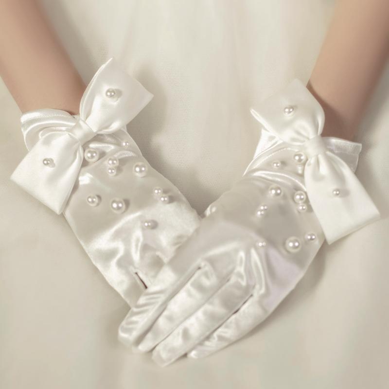 

Women's elegant big bow pearl beaded white satin glove female spring summer vintage sunscreen driving glove R3393