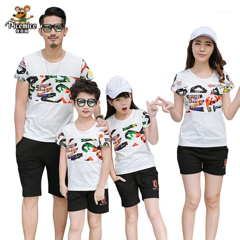 

Plus Size Family Matching Outfits 2020 Summer Style Father Boy Mother Daughter Cotton Shirts Shorts Pants Set Family Clothing1, T shirt