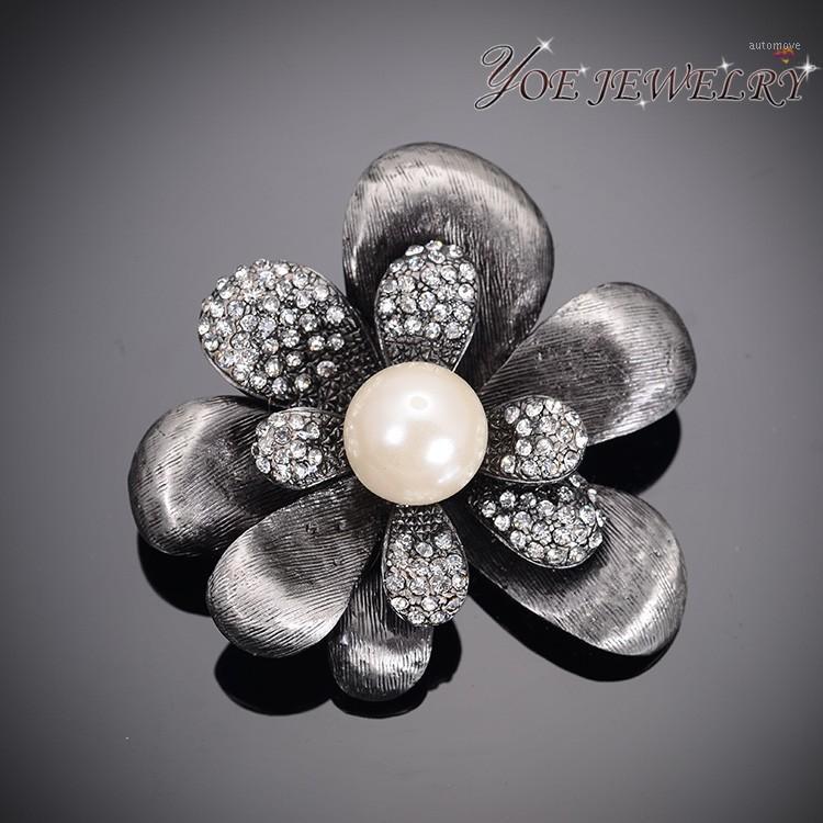 

IYOE Wholesale Vintage Metal Jewelry Fashion Crystal Flower Brooches 2020 New White Grey Pearl Brooch & Pins For Women1