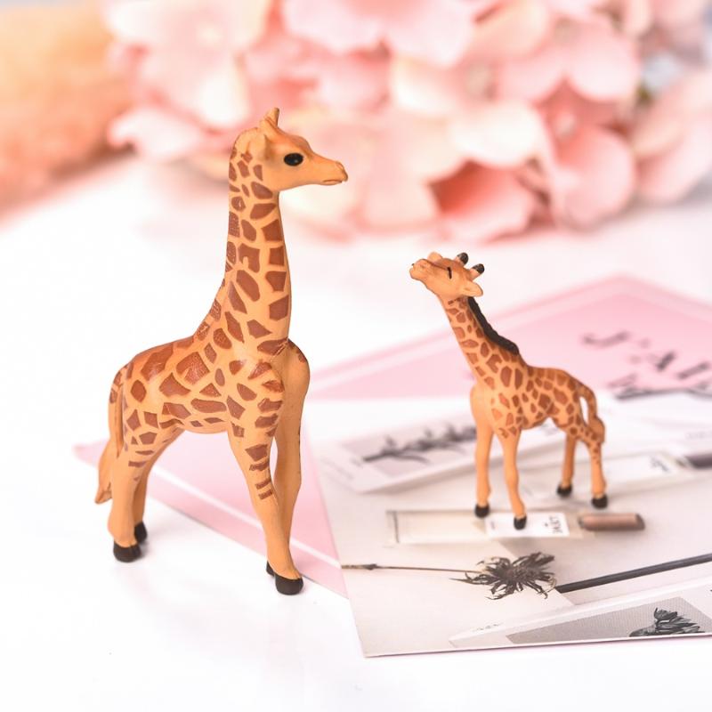 

2pcs Artificial Mini Sika Deer Giraffe Fairy Garden Miniatures Gnomes Moss Terrariums Resin Crafts Figurines Stand Table