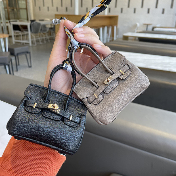 

Mini Totes Handbag for girl kids purse key holder Luxury bag tag lady keychain ring case designer Handbags hook bags hanger airpods cases ea