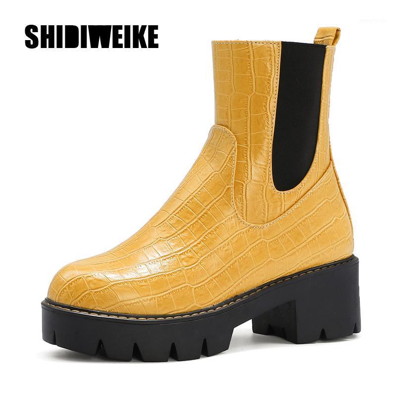 

2020 Luxury Design Women High Heels fashion Boots Leather black Heels Ankle Boots Serpentine Chunky Quality Shoes V421