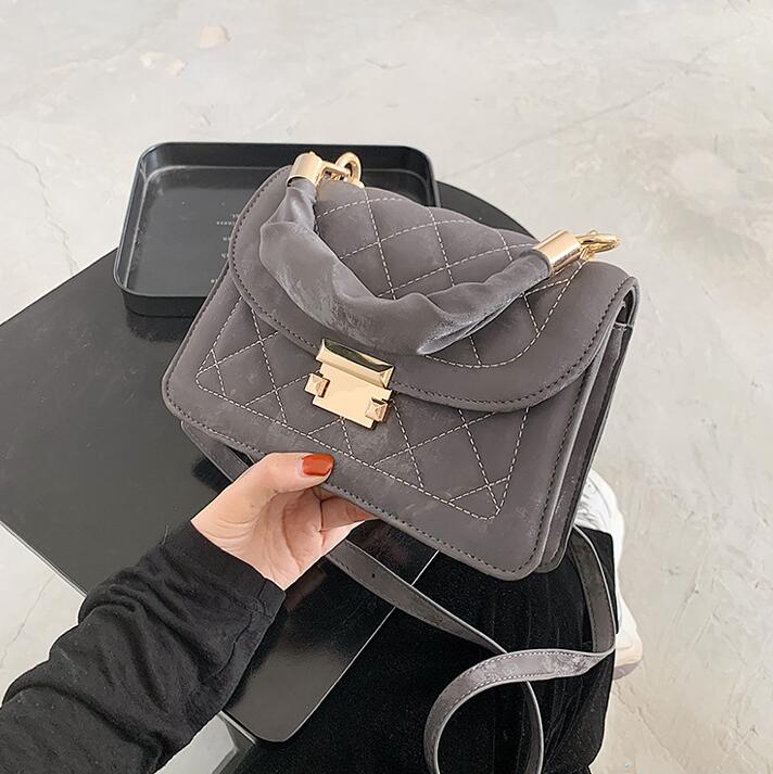 

Factory wholesale women bag flannel handbag simple atmospheric gold buckle womens shoulder bags small fresh fashions winter fashion handbags