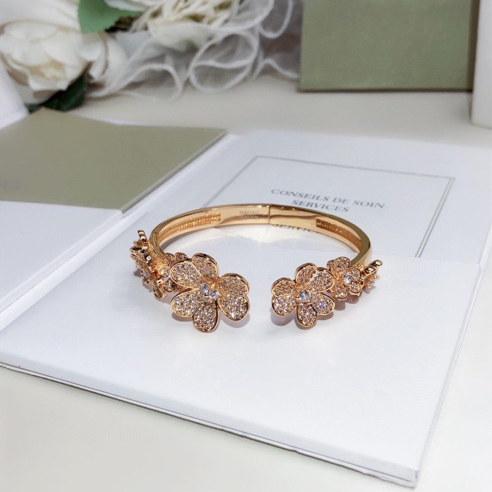 

2020 New Hot Brand Pure 925 Sterling Silver Jewelry For Women Gold Clover Bracelet Praty Wedding Jewelry Gold Flower Cuff Bangle 1028