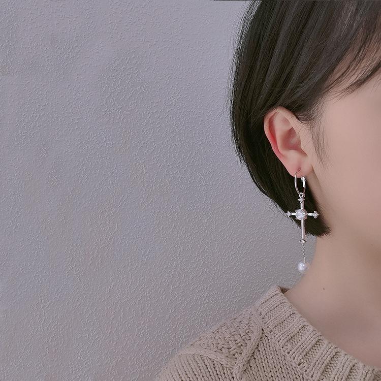 

2021 New Korean Version Exaggerated Personality European and American Long Earrings Versatile Earrings