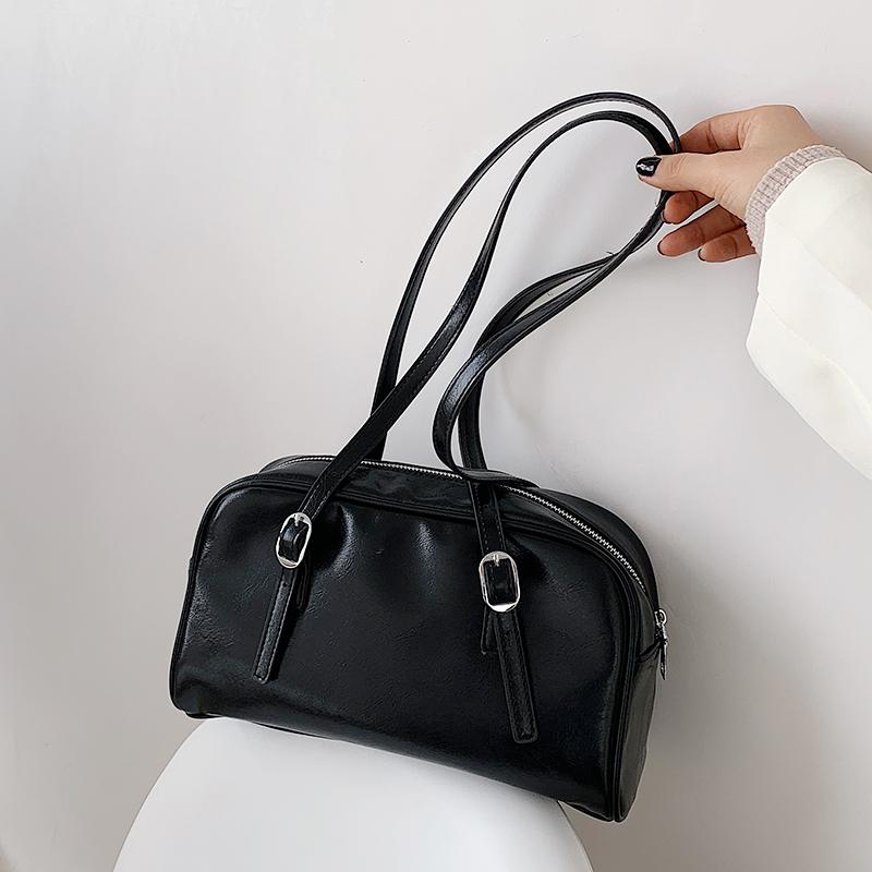 

VeryMe Soft Leather Women's Subaxillary Bag Solid Color Handbags Shoulder Pack Ladies Korean Female Daily Bags Sac A Main Bourse, Black