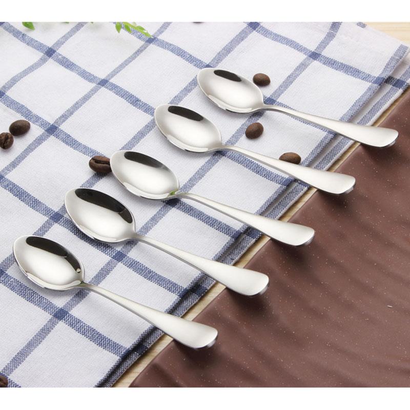 

5pcs Vintage Spoons Fork Mini Royal Style Metal Gold Carved Coffee Fruit Prikkers Dessert Fork Kitchen Tool Teaspoon
