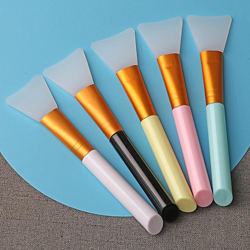 

Silicone Facial Mask Brush Used Beauty Salons Smooth To Touch Evenly Spread Clean Soft Head Easy Carry Color Stick