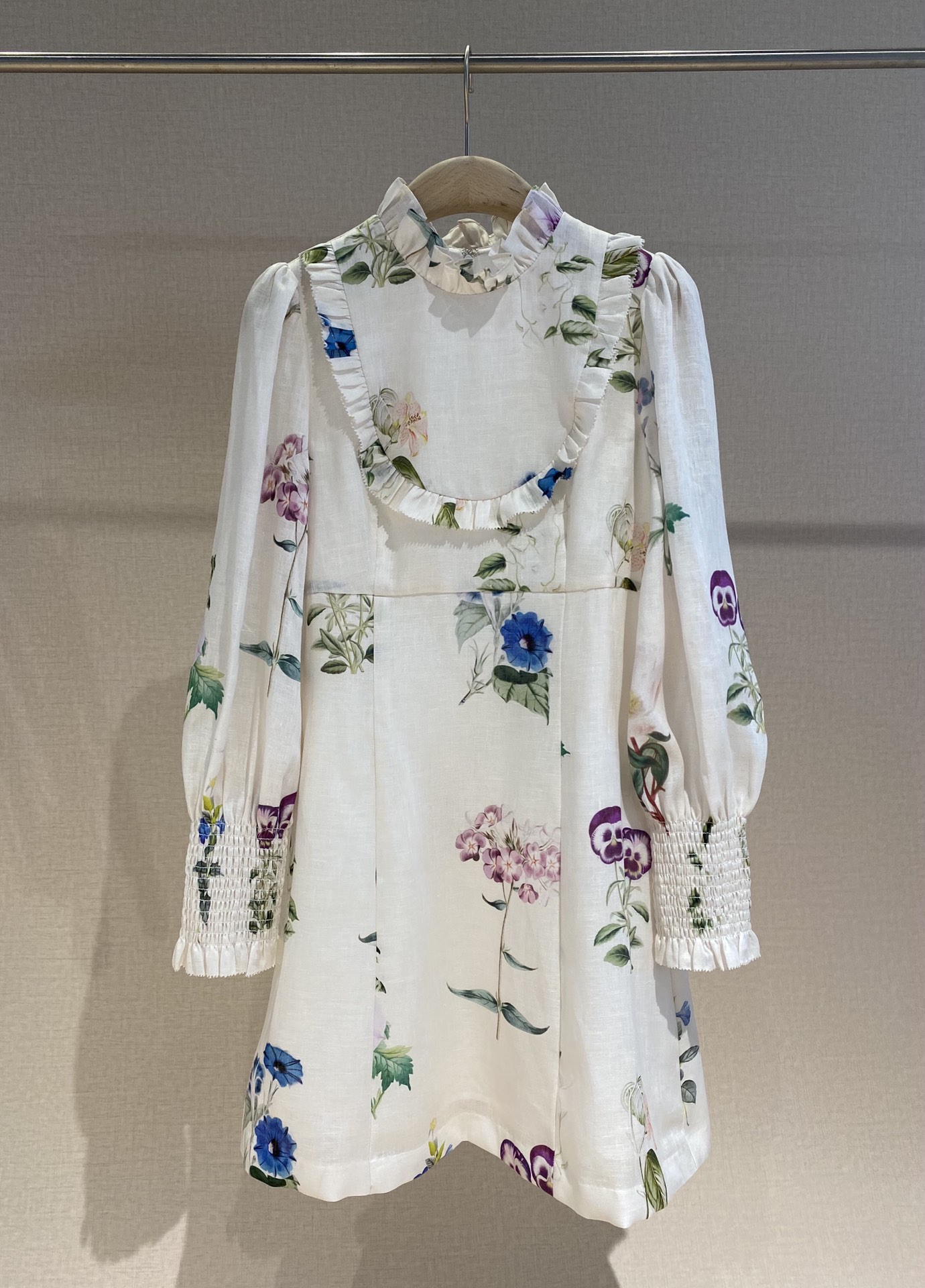 

2022 early spring new dress, White