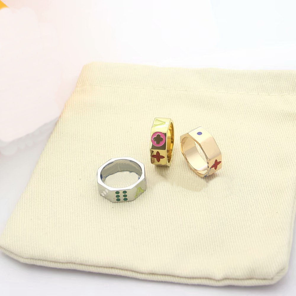 

Europe America Fashion Men Lady Women Titanium steel Engraved V Initials Enamel Dice Pattern 18K Gold Lovers Rings 3 Color Size6-9