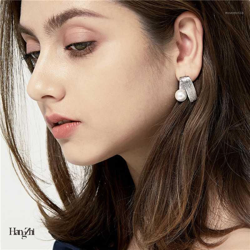 

HangZhi 2020 New Trendy Retro Elegant Round Pearl Metal Distortion Irregular Matte Stud Earrings for Women Girl Party Jewelry1