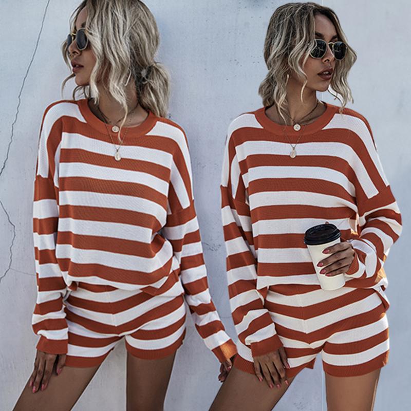 

2020 European And American Fashion Suit Women' Autumn And Winter Striped Sweater, Sweater, Knitwear Shorts Set, Khaki