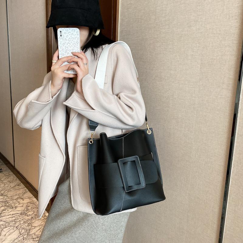 

2021 Women New Fashion Retro Large Capacity Bucket Bag Designer Shoulder Bag PU Leather Messenger Satchels, Black