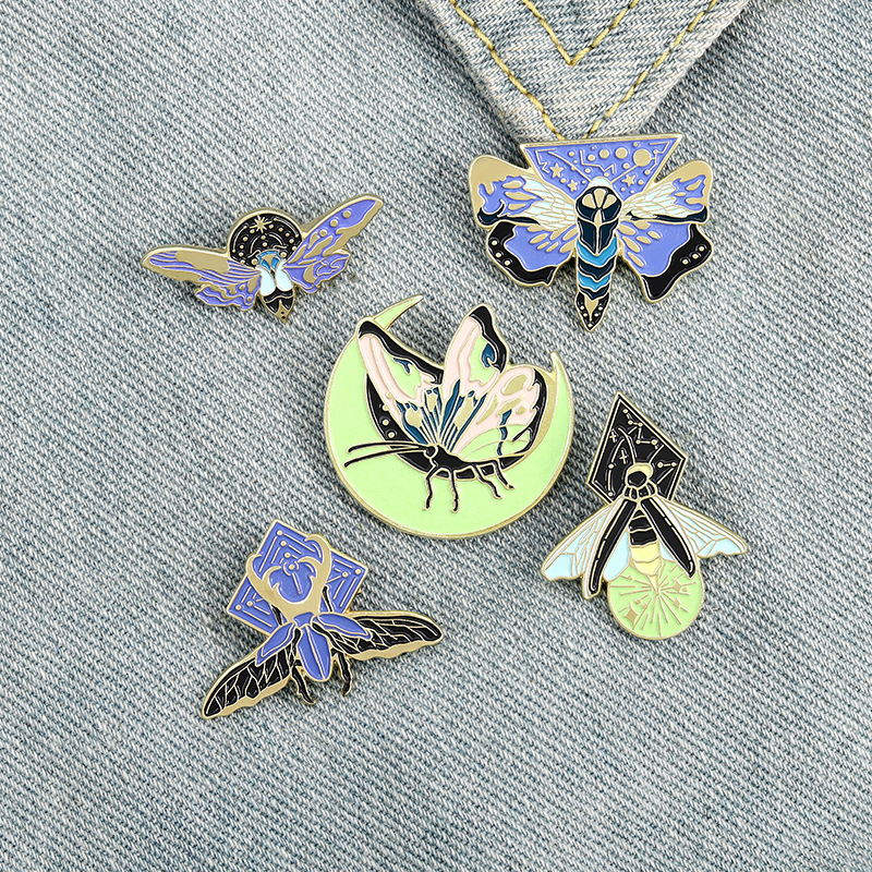 Cartoon Enamel Noctilucence Brooch Fluorescent Insect Moth Firefly Pins Unisex Butterfly Alloy Anti-light Buckle Badge Ornaments Accessories-image-645425942