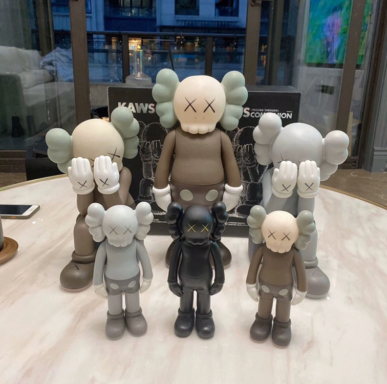 kaws doll sizes