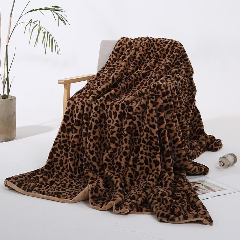 

New Cozy Leopard Plush Fleece Blanket Warm Thickened Flannel Coral Fleece TV Blanket Nordic Style Portable Throw1