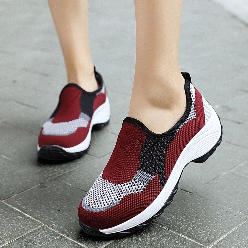 

2020 New Women Flats Big Size 42 Laidies Sneakers Breathable Mesh Flat Shoes Woman Mum Lazy Shoes Slip On Casual Sneakers SH1226 #aq9j