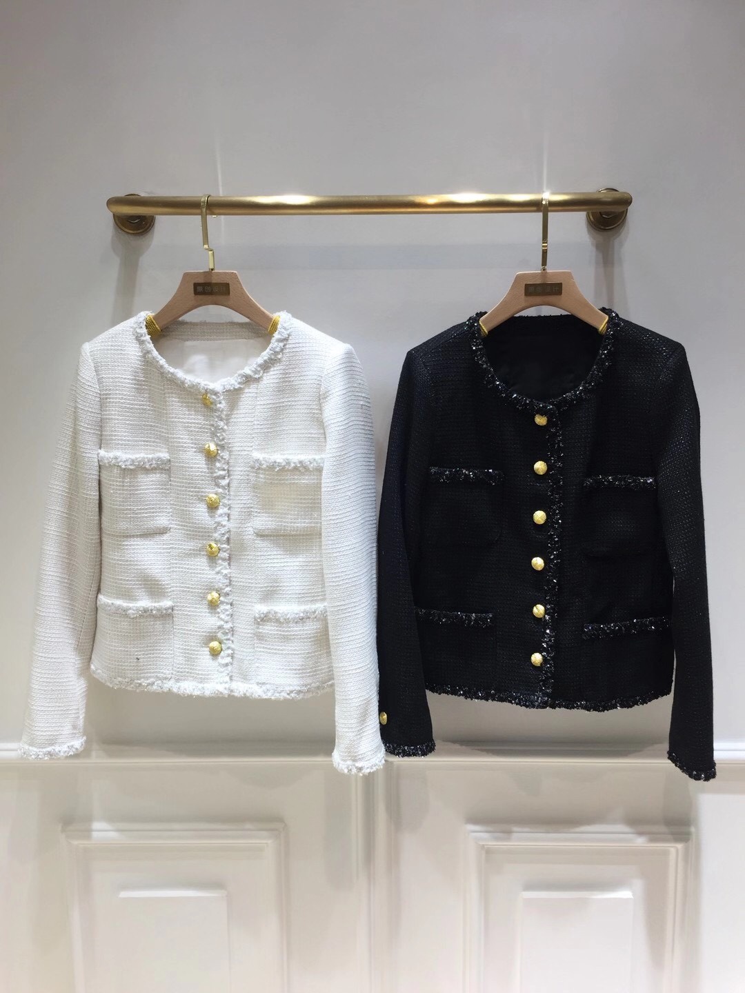 

Milan Runway 2021 Black/White Tweed Women's Jackets Designer Buttons Lining Camellia Print Jackets Womens 110501, Black;brown