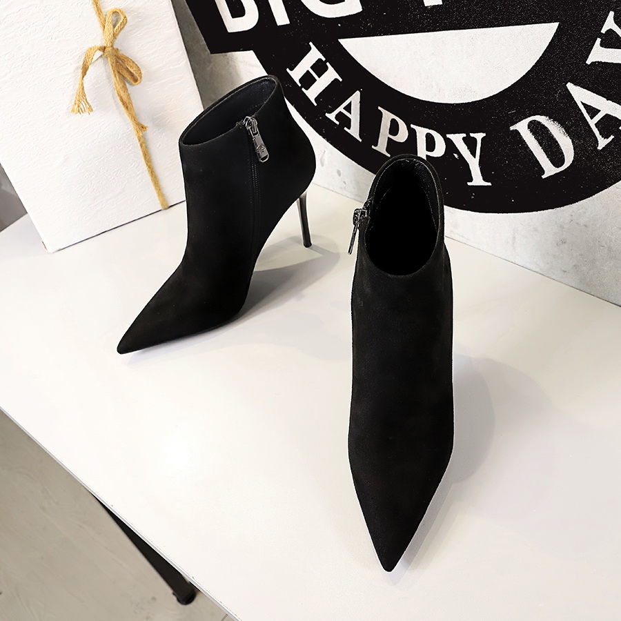 

2021 New arrival women brand boots genuine leather ankle boots thick high heels pointed toe ladies shoes black white, Black velvet