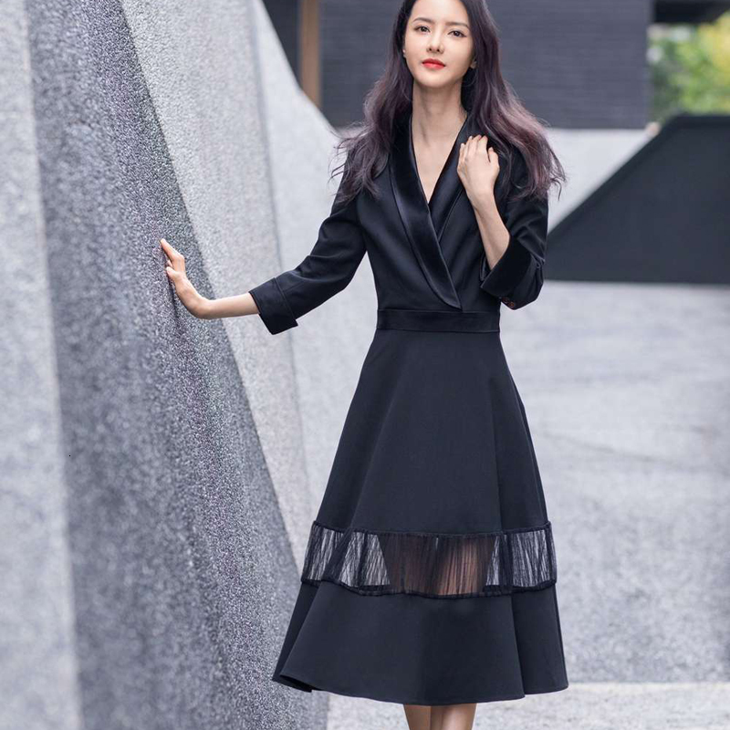 

New Autumn Sexy V-neck Mid-sleeve Temperament Self-cultivation Sewing Dark Ribbon Mid-length Women Clothes Gqbx, Black