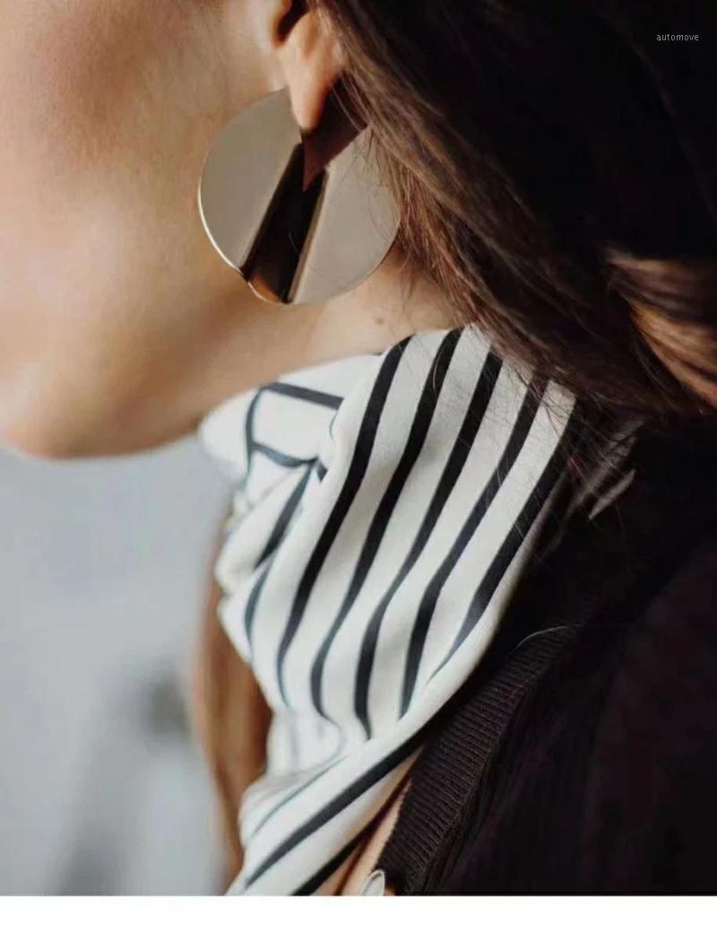 

Women Scarf Classic Striped Silk Scarf1