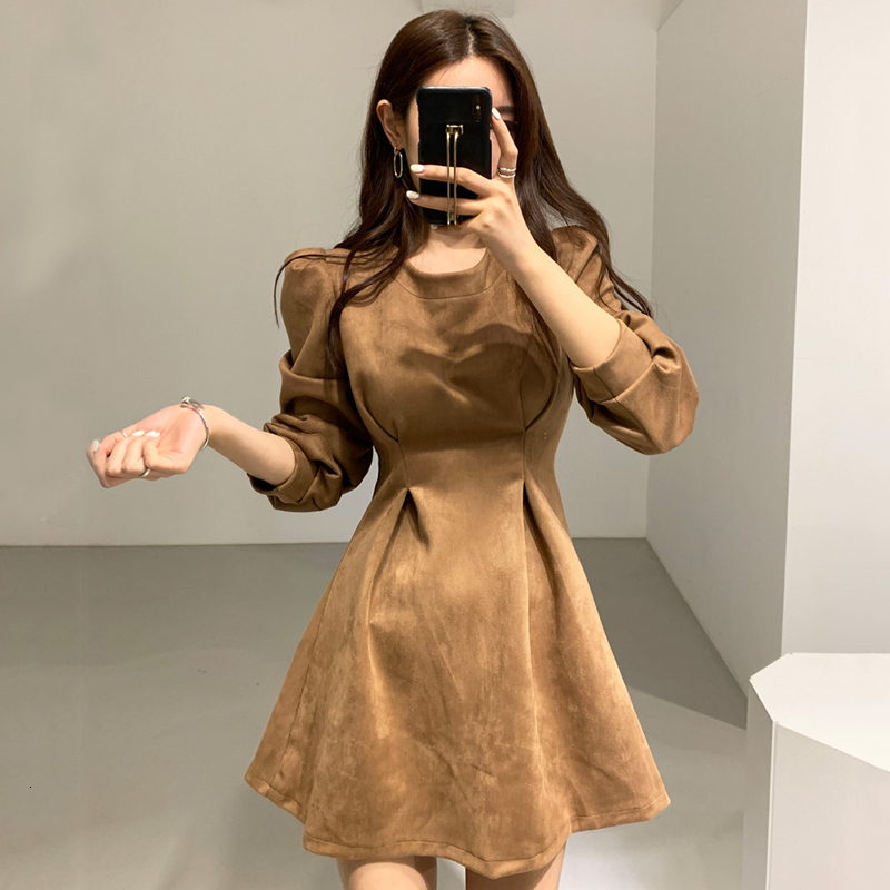 

2021 New Short Female Portrait Solid Neck-neck Puff Sleeves Plied Waist the Line Mini Velveteen Dress Spring UBH5, Apricot