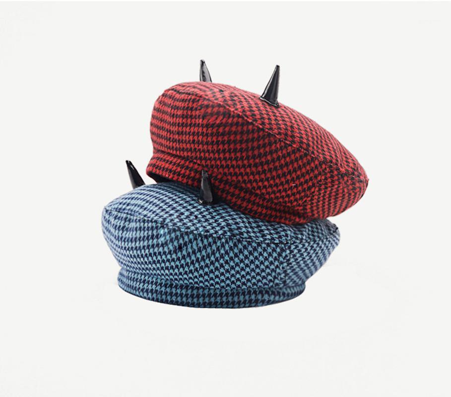 

Berets Little Devil Oxhorn Plaid Beret Female British Retro Autumn And Winter Painter Hat Women1, Black