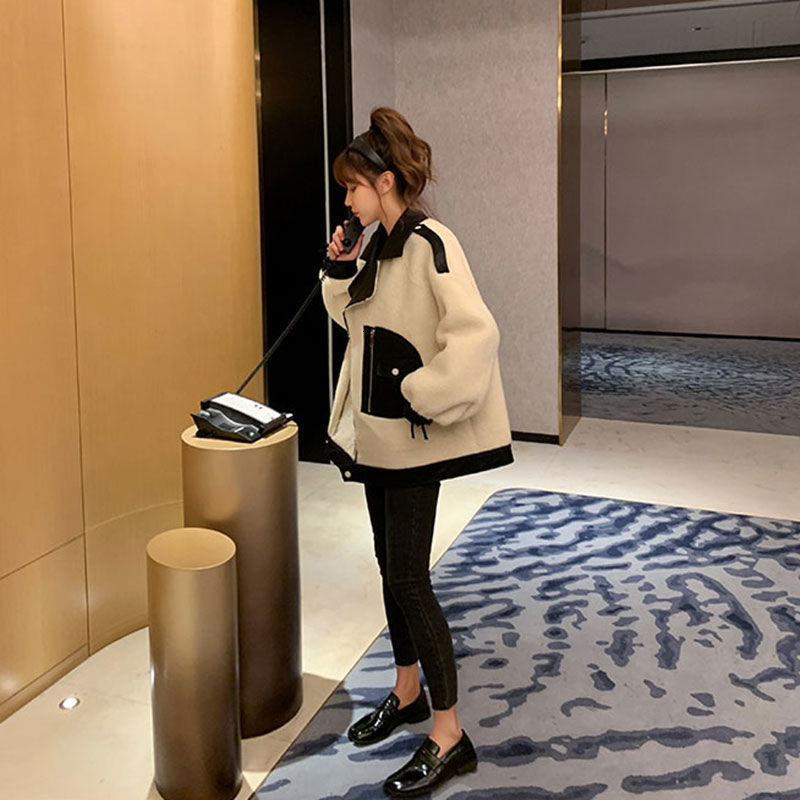 

2021 Women's Lamb New Autumn and Winter Joker Loose Short Skin Wool Cloth Coat 6TQA, Ivory