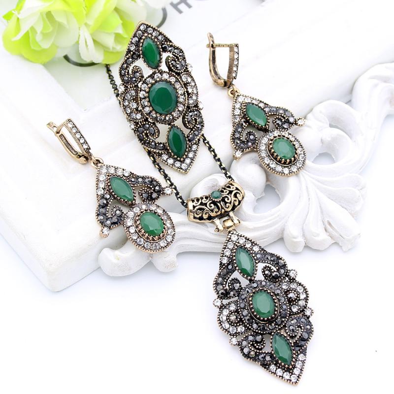 

Vintage Morocco Flower Necklace Ethnic Resin Jewelry Collarbone Pendant Necklaces Antique Gold Arabesque Bridal Reception