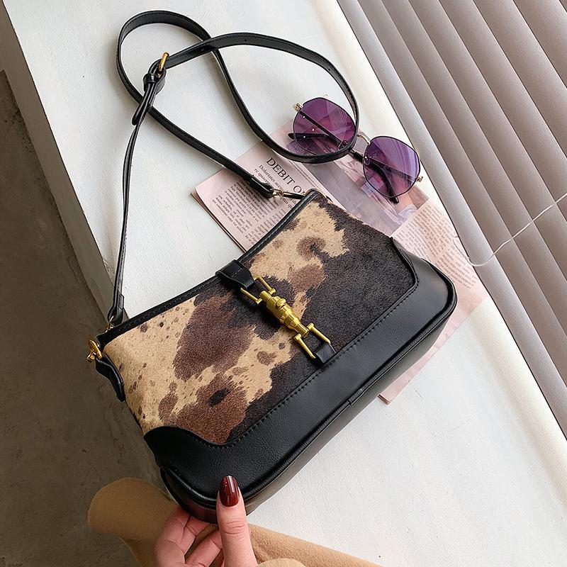 

Popular This Year's Popular Women's Bags For Fall/winter 2021 New Fashion One-shoulder Messenger Bag Net Red Small Square Bag, Black
