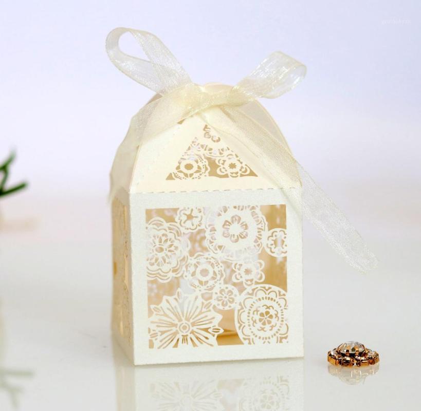 

50pcs European flower Laser cutting hollow Candy Box Wedding Favor Gift Box for Birthday Party Decor Wedding Supplies Favor Bag1