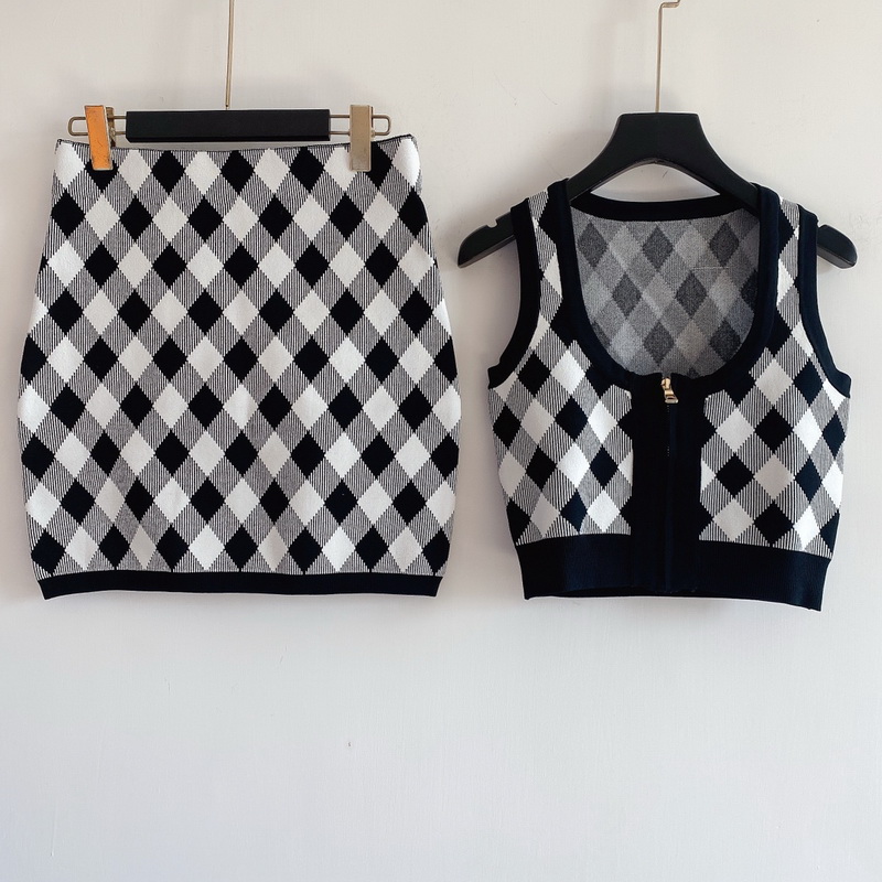 

Women Sweater Suit Woman Tracksuit Cardigan set Two Pieces Sets Woman Sportswear Casual Outfit High Quality Designn Knitted Sweater Set-2, Hairband
