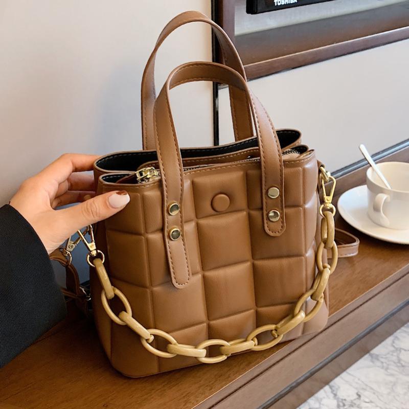 

Large Bucket Bags For Women 2021 Diamond Lattice Soft Leather Handbags Women Casual Shoulder Messenger Bag Fashion Zip Satchels, Black