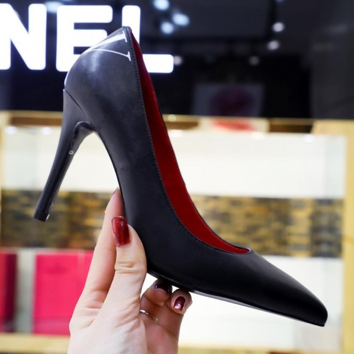 

Leather with Spikes Pointed Toes Womens Ankle Boots Fashion Designer Sexy Ladies Red Bottom High Heels Shoes Pumps rx200905