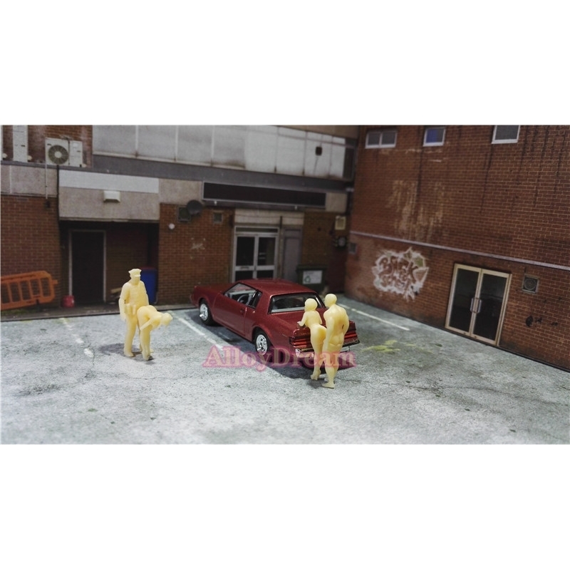 

Scene 1:64 Scale Die-casting Resin Doll Sofa Car Suitable For DIY Sand Table Micro-photo Villain White Model