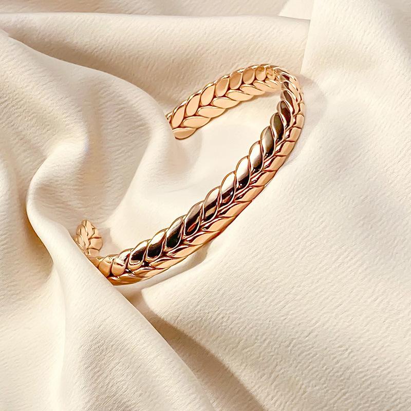 

Couple Stainless Steel Butterfly Bacelet For Women 304 Wheat Design Bohemian Open Adjustable Rose Gold Black Color