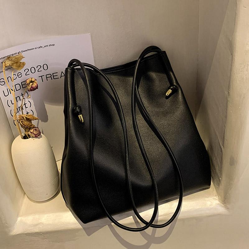 

VeryMe Vintage Simple Female Shoulder Pack Ladies Travel Shopping Handbags Women Large Capacity Bucket Bags Bolso Mujer Informal, Black